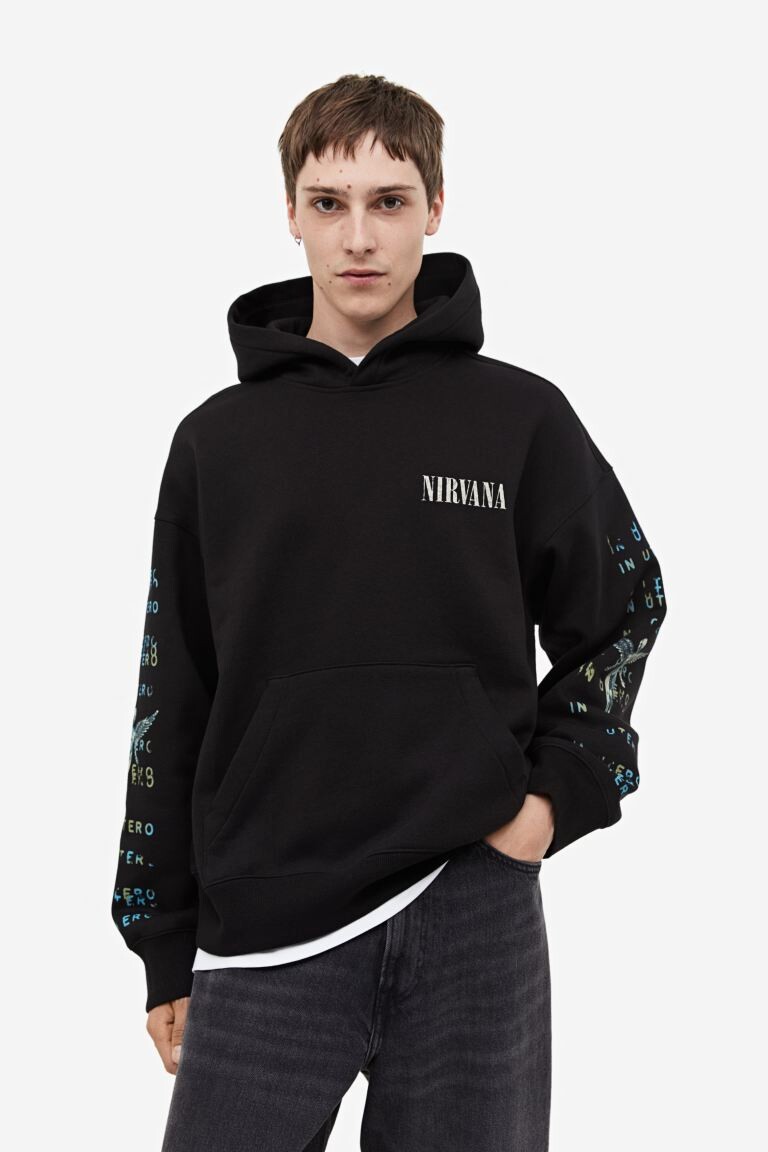 

Толстовка оверсайз и топ с принтом H&M
