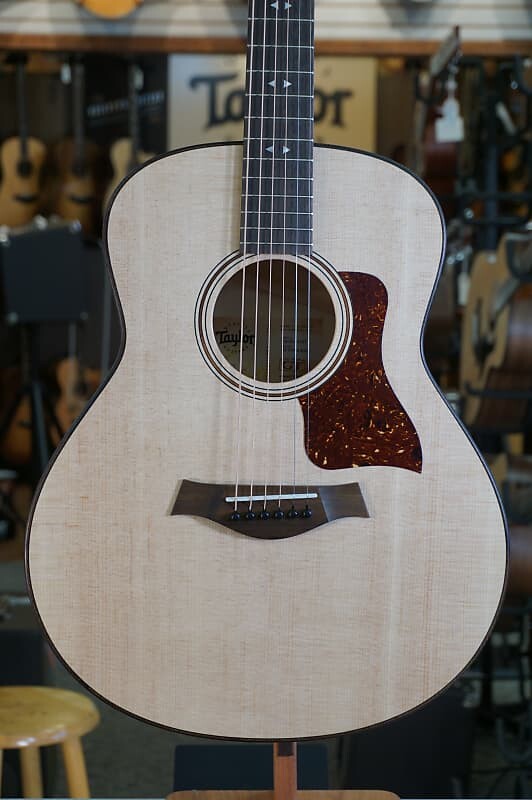 

Акустическая гитара Taylor GT Urban Ash Grand Theater 2020