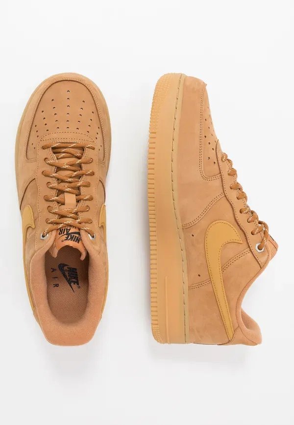 Кроссовки Nike Sportswear Air Force 1 07, лён/пшеничный/светло-коричневый/чёрный/командный золотой — фото 2