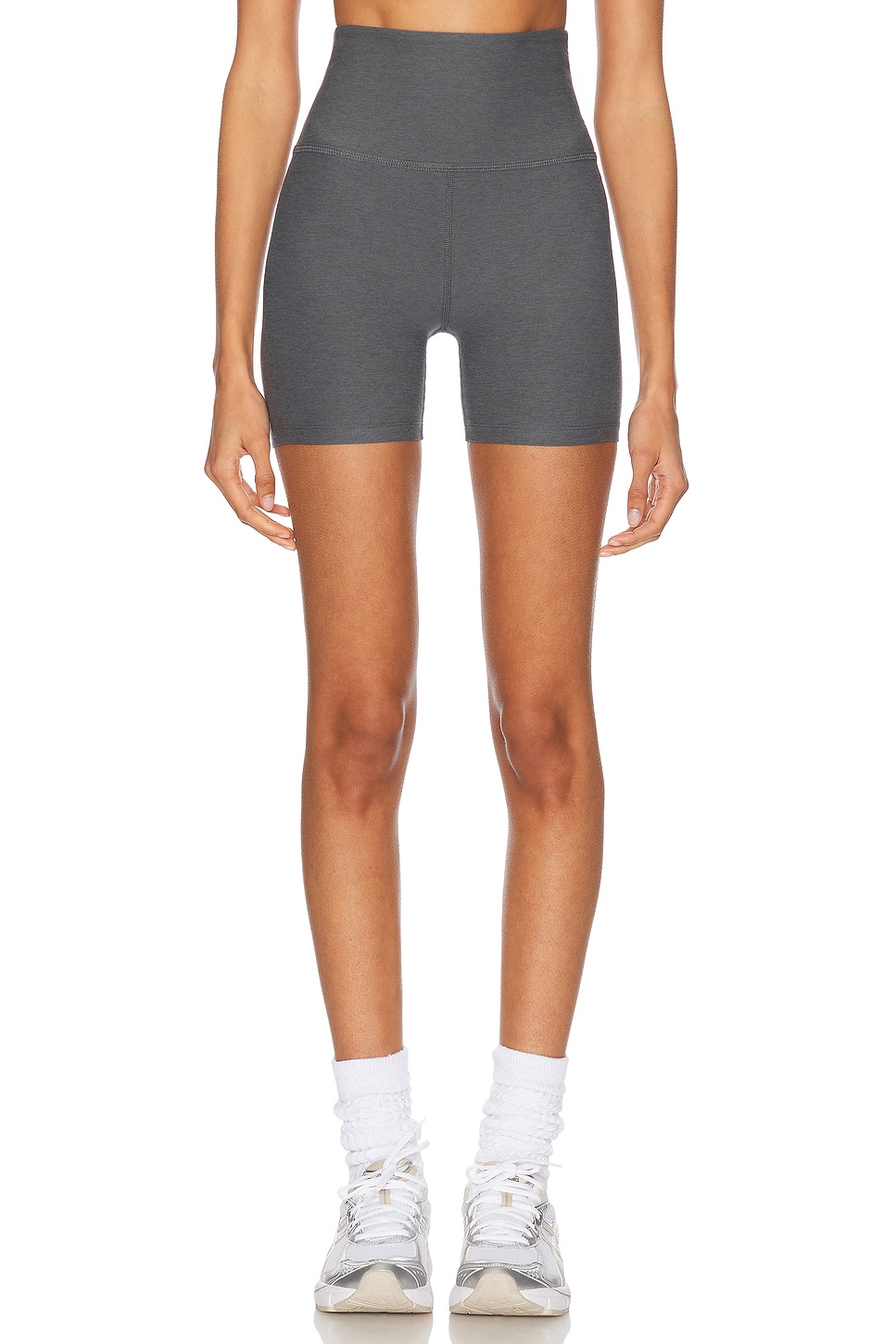 

Spacedye Keep Pace Biker Шорты Beyond Yoga, True Gray Heather