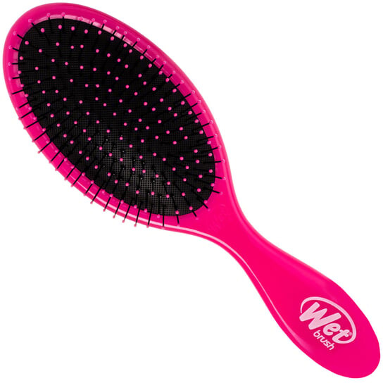 

Профессиональная щетка для волос Wet Brush Original Detangler розового цвета, распутывает колтуны и бережно расчесывает.