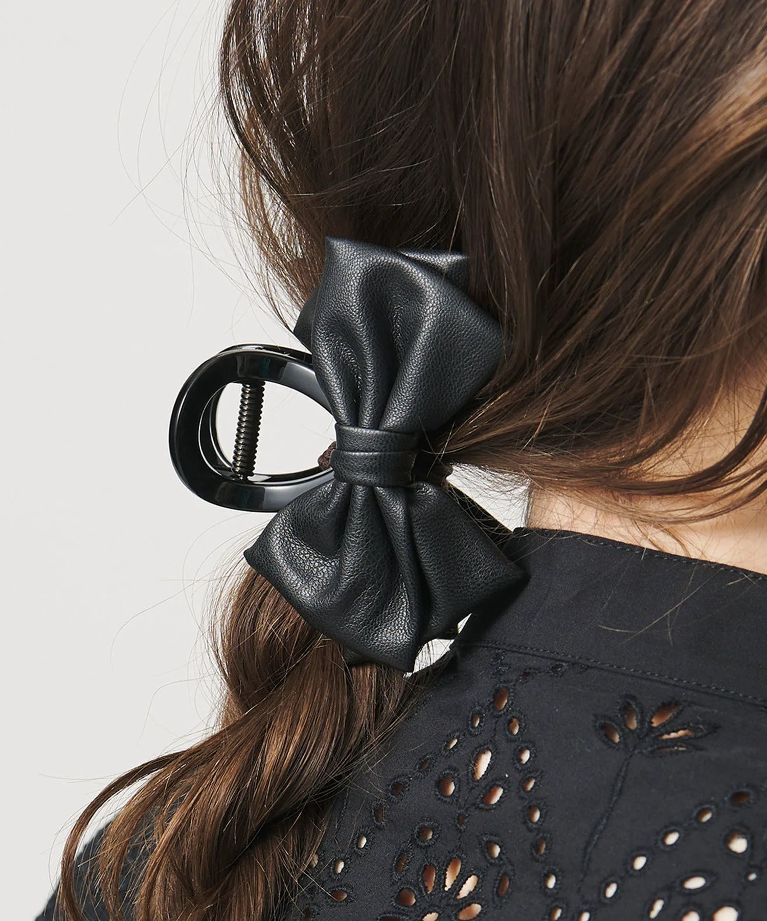 Заколка для волос из искусственной кожи с лентой United Arrows, Black