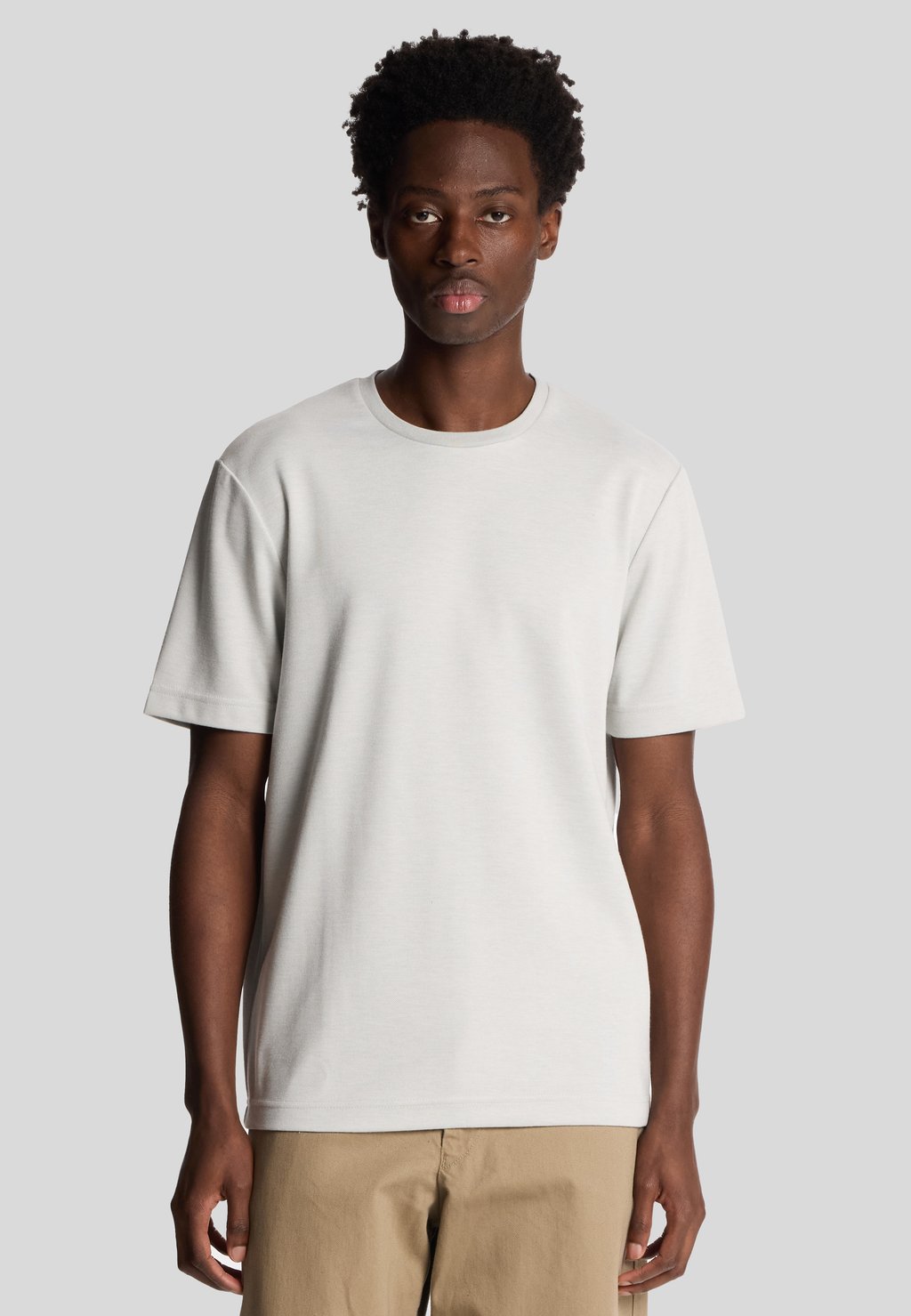 

Базовая футболка TWO TONE Lyle & Scott, белый