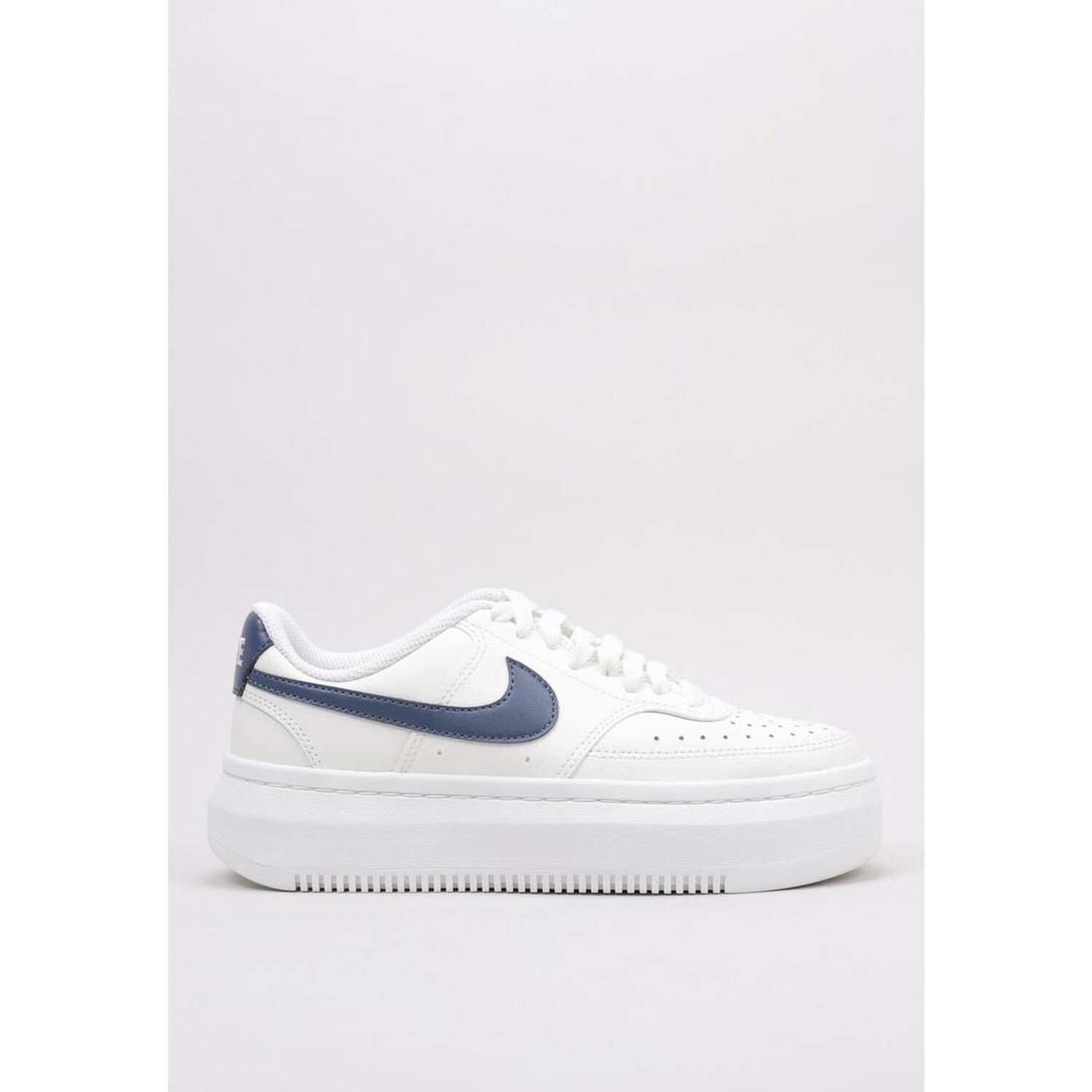 

Женская спортивная обувь NIKE Nike Court Vision High White