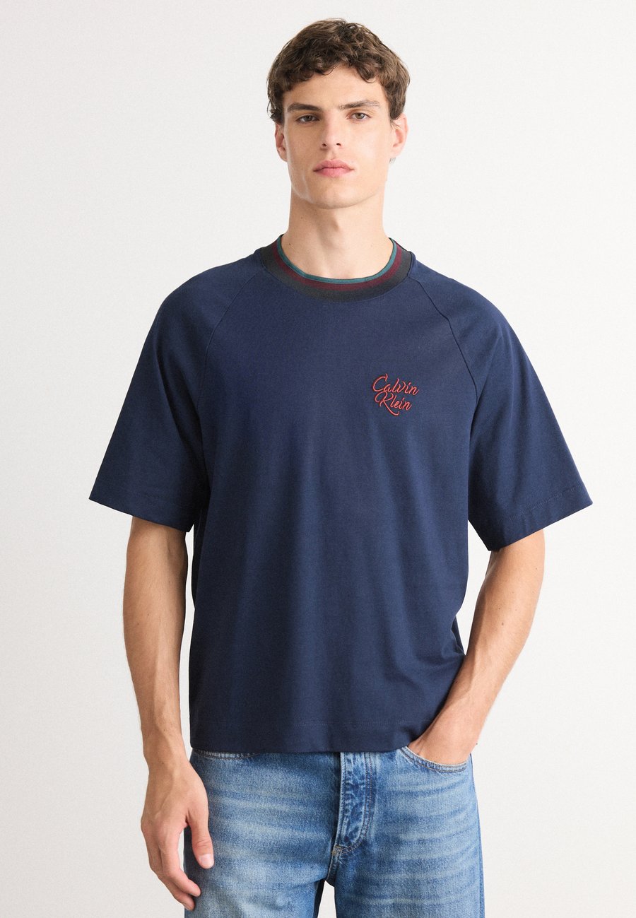 

Футболка Calvin Klein Jeans Basic T-shirt, Dark Sapphire/Dark Blue, Синий, Футболка Calvin Klein Jeans Basic T-shirt, Dark Sapphire/Dark Blue