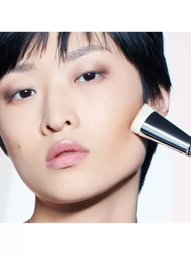 Кисть для контурирования Backstage 15 DIOR — фото 2