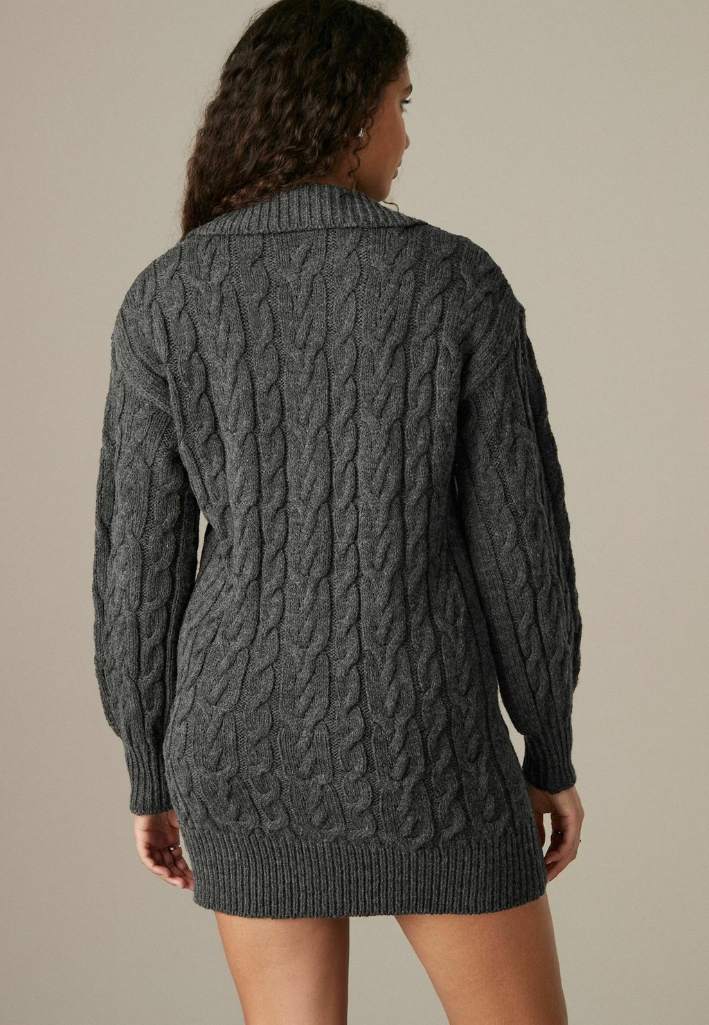 

Платье-джемпер COLLAR V-NECK LONG SLEEVE SHORT MINI REGULAR FIT Next, серый