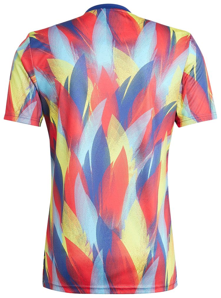 Предматчевая футболка Adidas «Арсенал» сезона 25/26, расцветка «Victory Blue/Pure Ruby/Bright Yellow/Bright Cyan» — фото 2