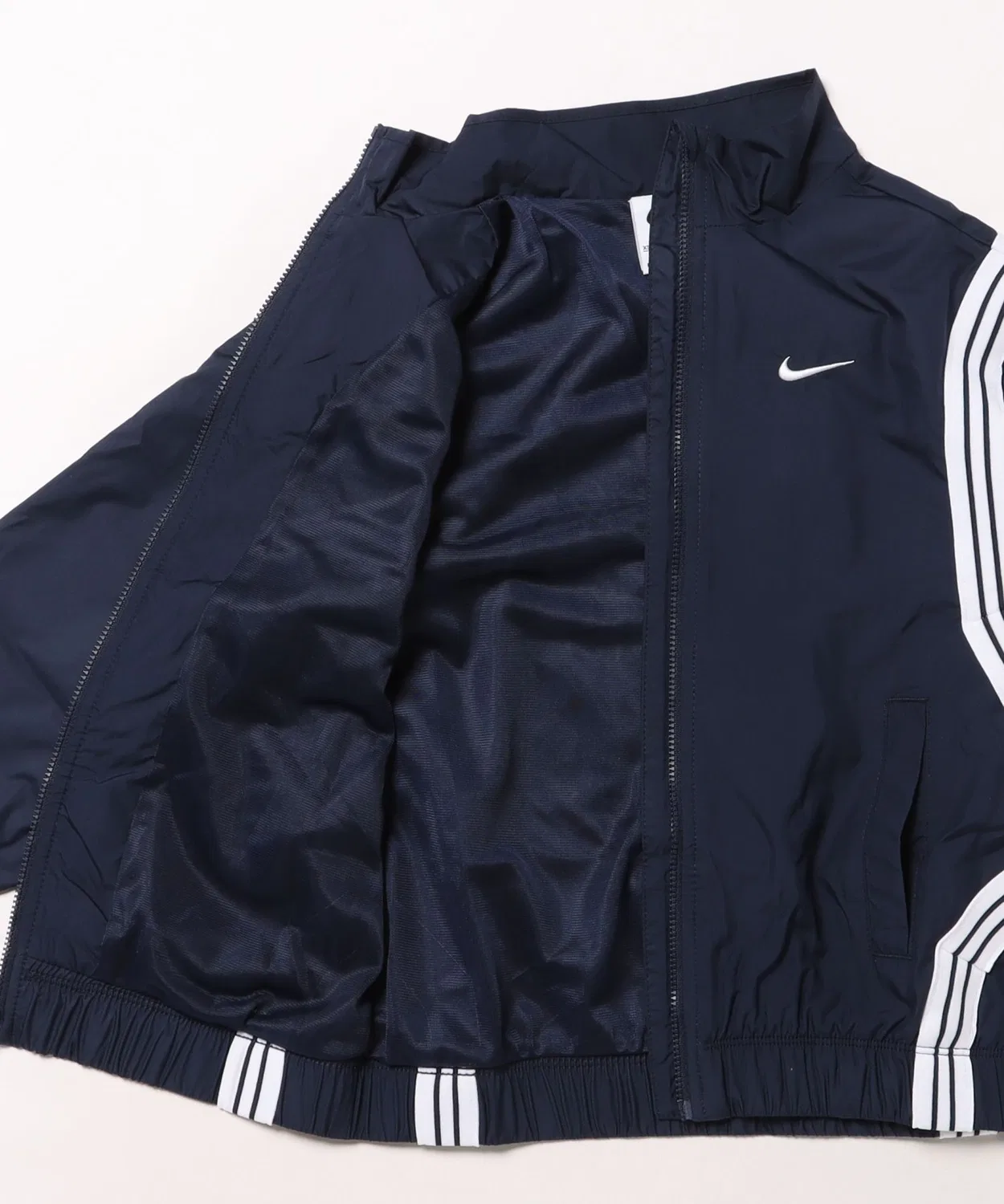 Детская куртка Nike YTH RPL Cross-Over с водоотталкивающей пропиткой, черно-белая — фото 3