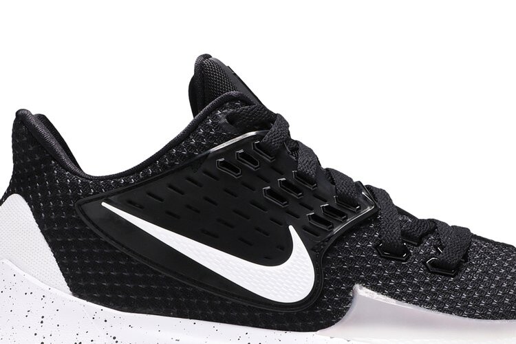 Кроссовки Nike Kyrie Low 2 'Black', черный — фото 2