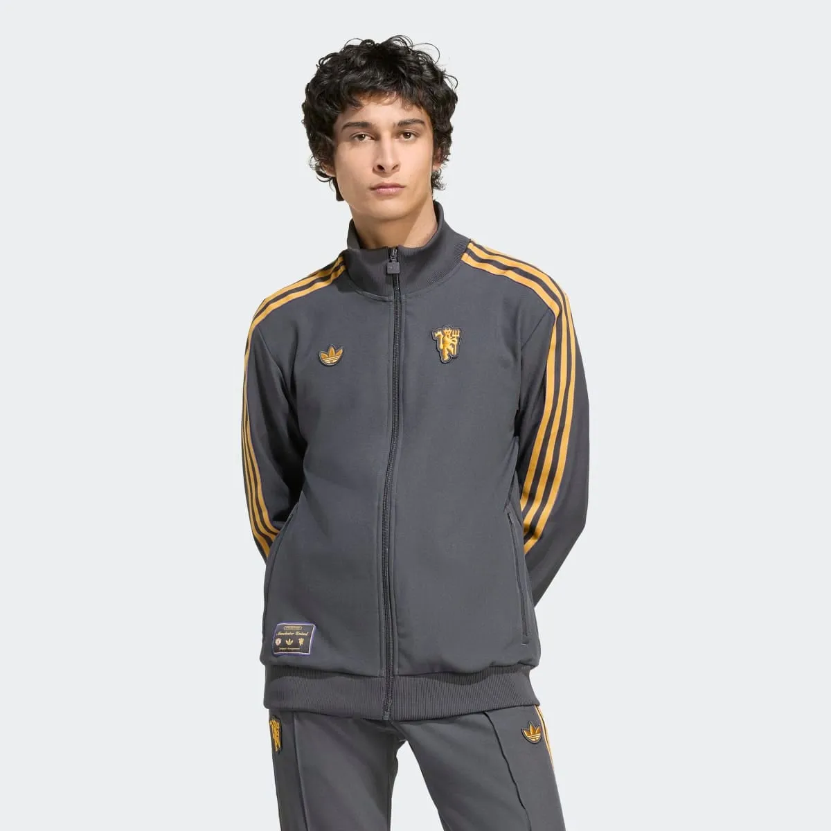 

Мужская куртка Manchester United FC 2025-2026 Terrace Icons Originals adidas, черный
