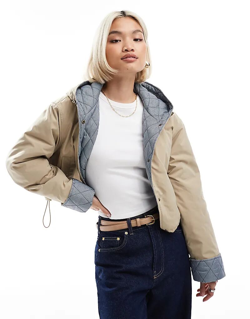 

Укороченная куртка ASOS DESIGN с капюшоном и подкладкой в клетку «гингем» в овсяном цвете