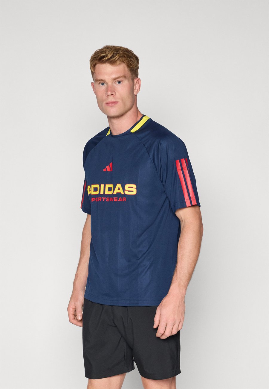 

Футболка Adidas Sportswear TIRO , Collegiate Navy/Blue