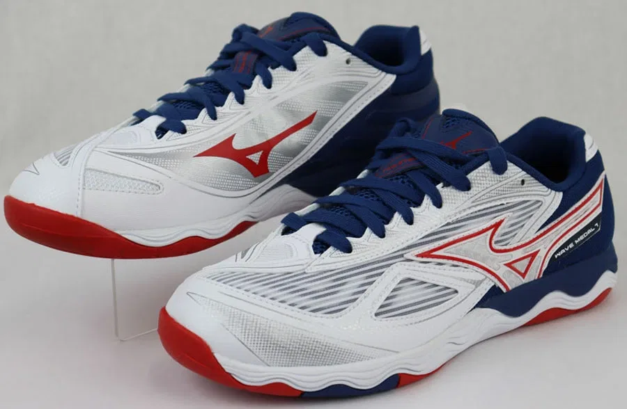 Унисекс кроссовки для настольного тенниса «Wave Medal 7 Wide» от Mizuno, 01 White X Red X Navy — фото 2