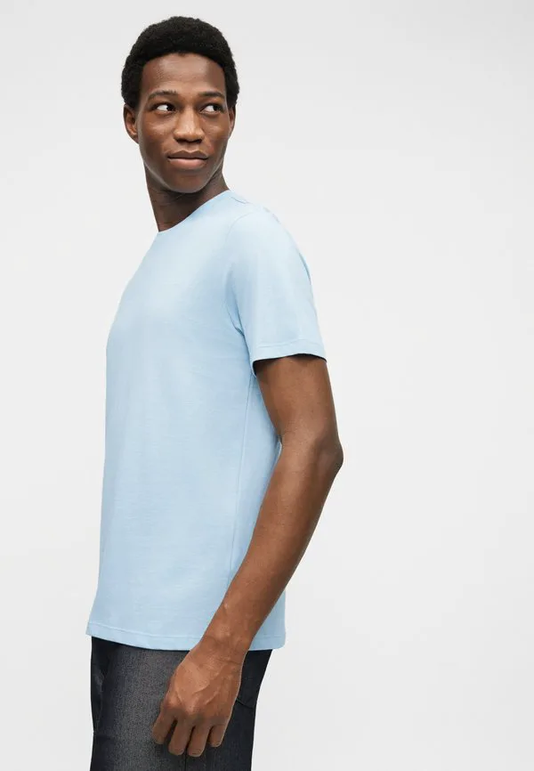 Футболка с микрологотипом и круглым вырезом, базовая футболка Calvin Klein, Breezy Blue — фото 4