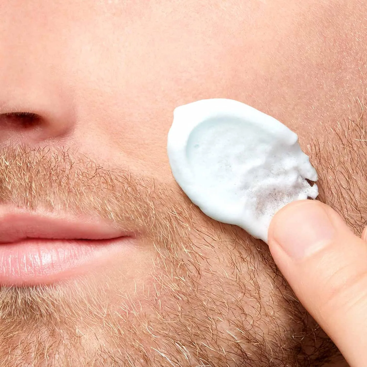 CLARINSMEN Smooth Shave Foaming Gel, увлажняющий гель для бритья, успокаивает и смягчает, тонизирует кожу, кондиционирует щетину, защищает от раздражения и порезов, 150 мл — фото 4