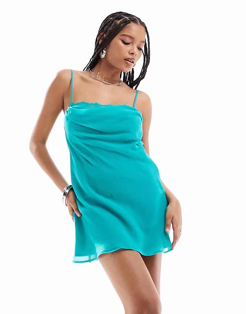 

ASOS DESIGN мини-платье с отделкой капотом и кружевом-ресничками в бирюзовом цвете