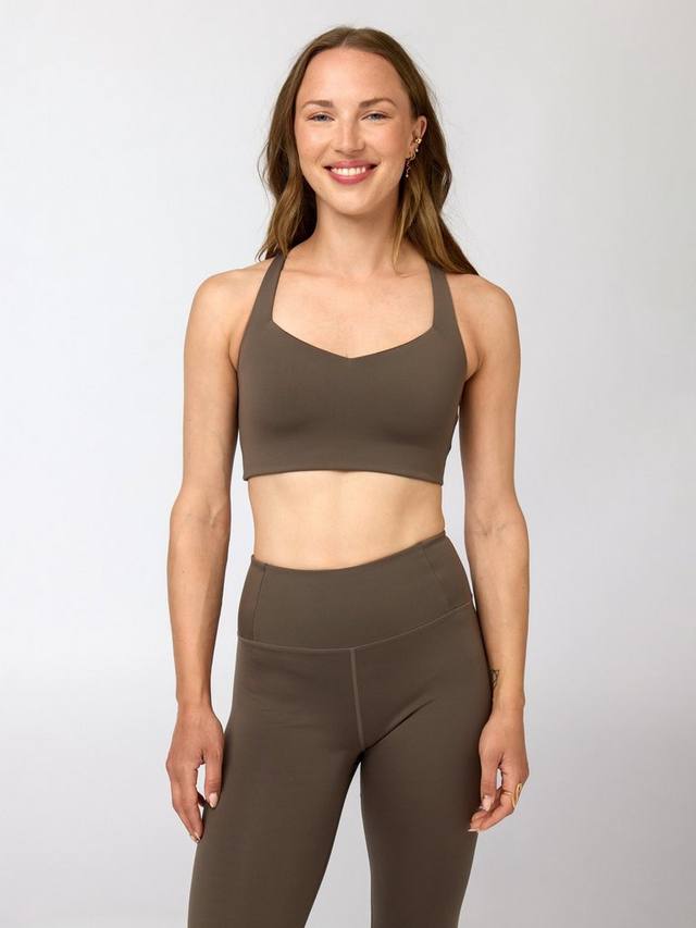 

Спортивный бюстгальтер Riley с вырезом Sweetheart Girlfriend Collective, Mink