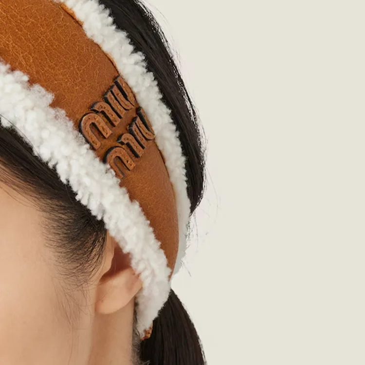 MIU MIU Кожаная повязка для волос с шерстью, женская, коричневая — фото 3