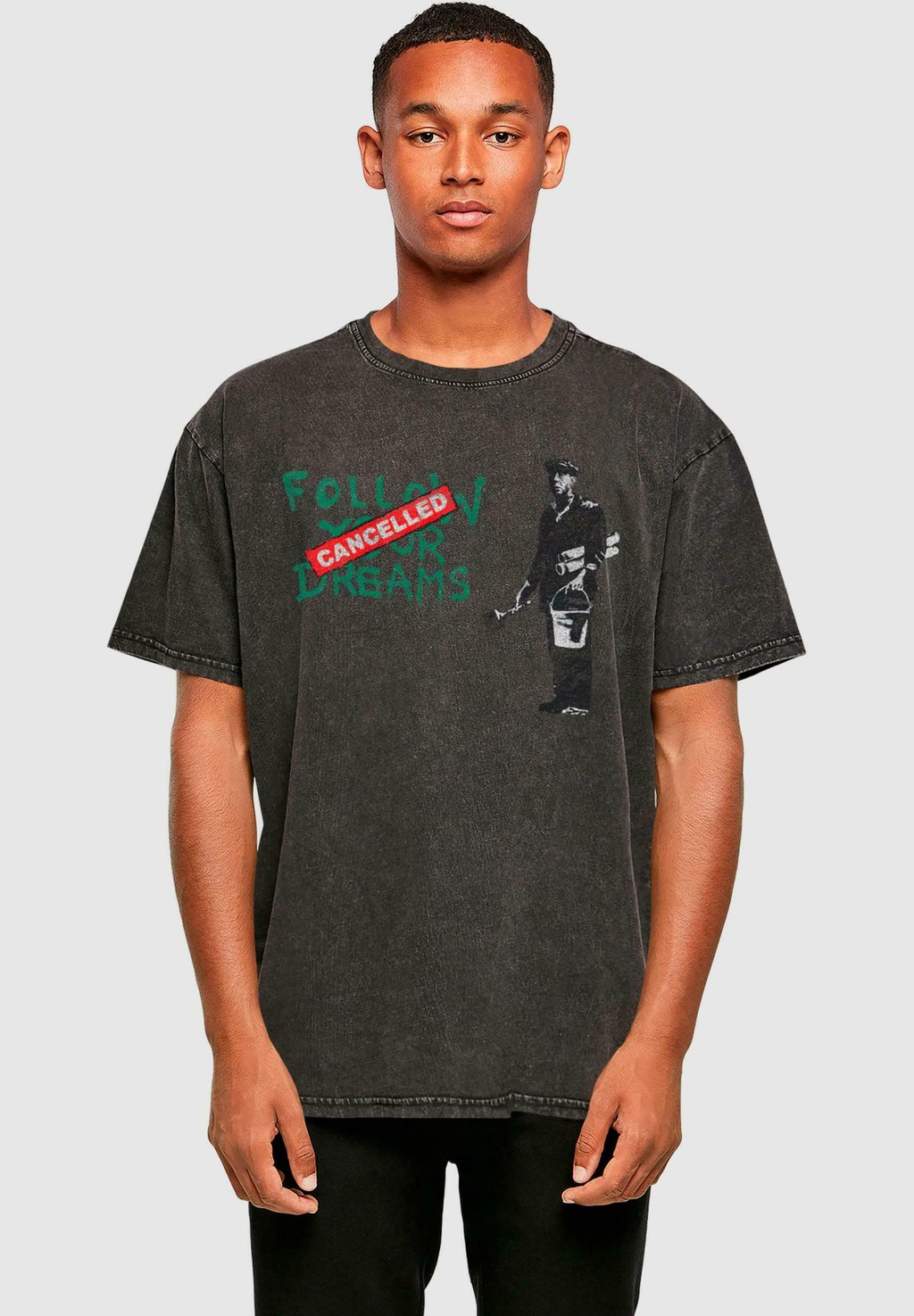 

Футболка с принтом FOLLOW YOUR DREAMS ACID WASHED Merchcode, черный