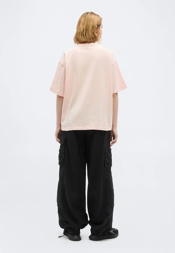 Футболка с принтом eboys Boss, Light Pastel Pink — фото 4