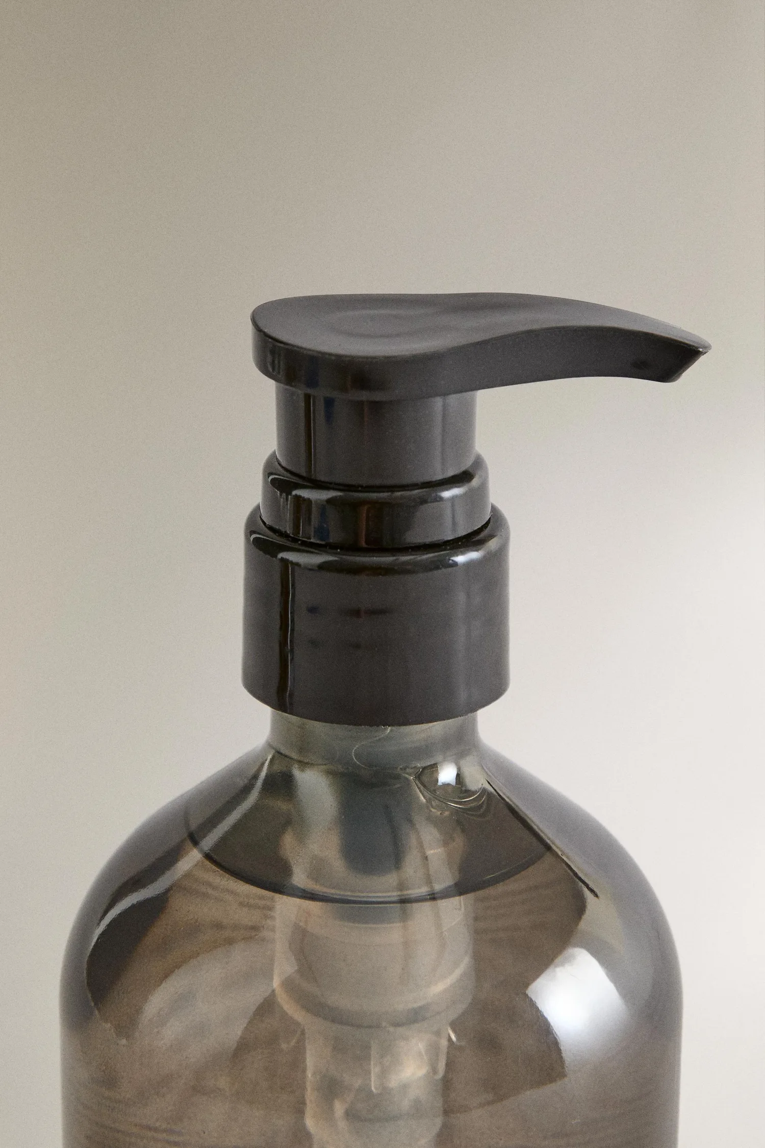 (500 мл) жидкое мыло для рук eternal musk Zara, серый — фото 3