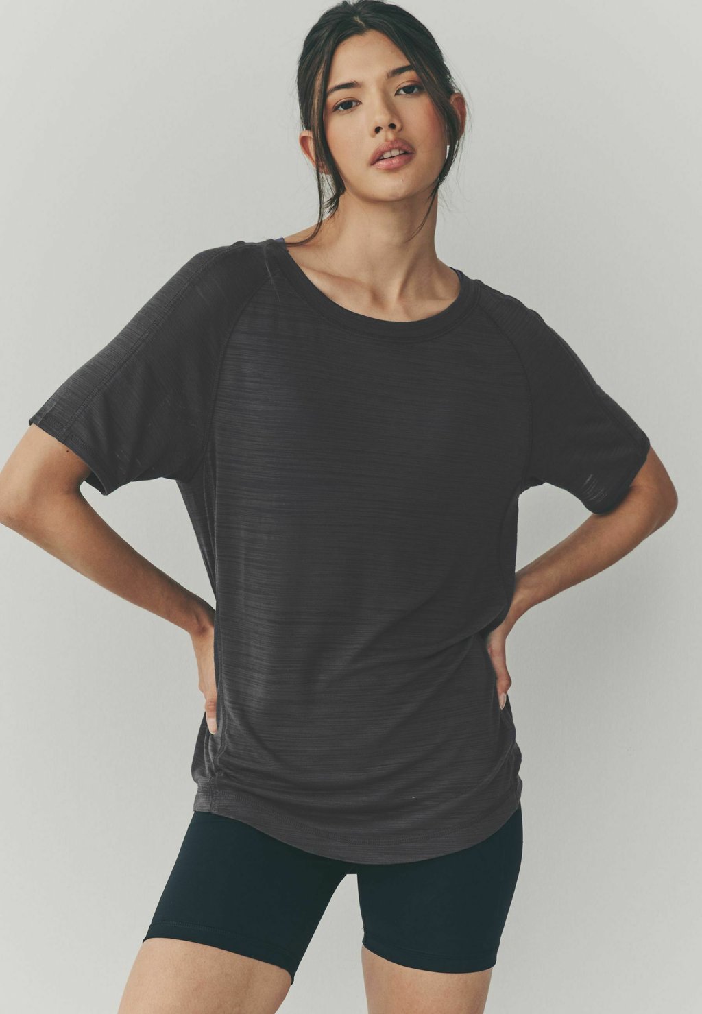 

Базовая футболка REGULAR FIT Next, серый
