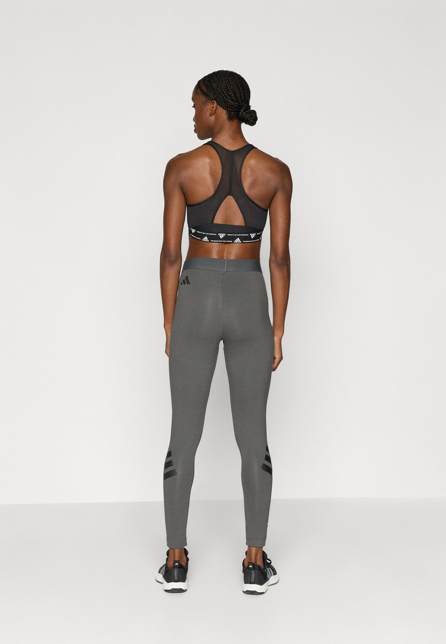 Леггинсы Adidas Sportswear FUTURE ICONS THREE STRIPES LEGGING, Grey Six/Grey — фото 3