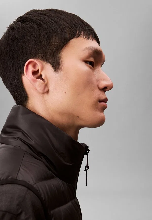 Пуховый жилет Calvin Klein, Black — фото 4