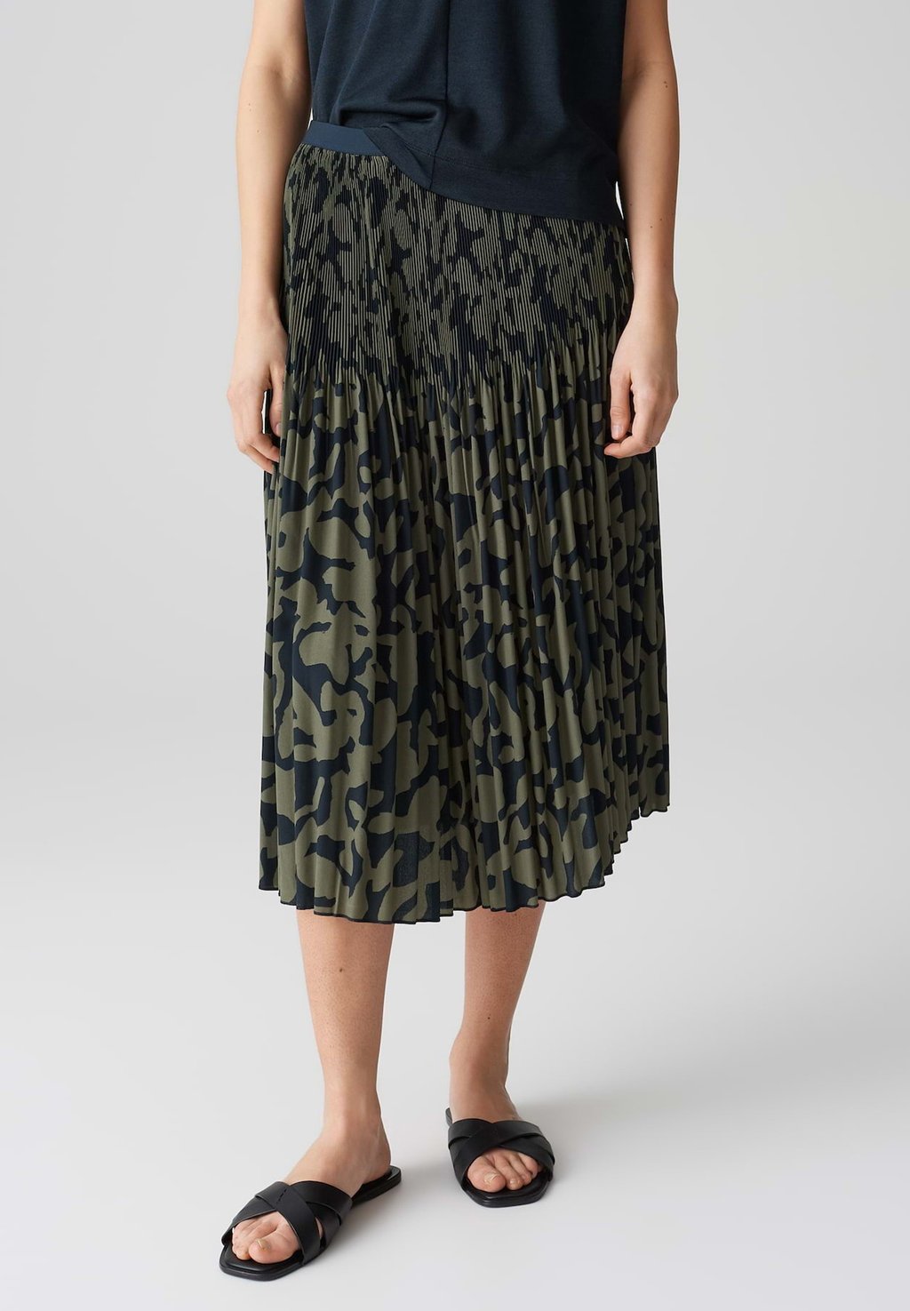 

Юбка плиссированная REGULAR MIDI FIT A-LINIE PLISSEE PRINT - A-line skirt OPUS, темно-серый