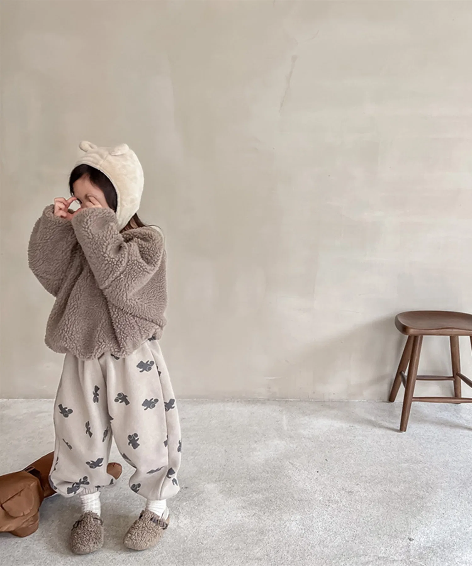 【aimoha-KIDS-】Милые спортивные штаны с флисовой подкладкой и принтом по всей поверхности для детей — фото 2