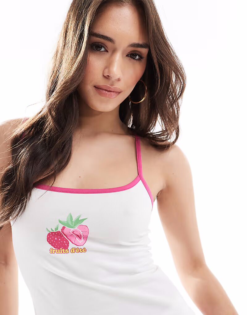 

Удлиненная майка-комбинезон Cotton On с персиковым рисунком в белом и красном цветах Cotton On