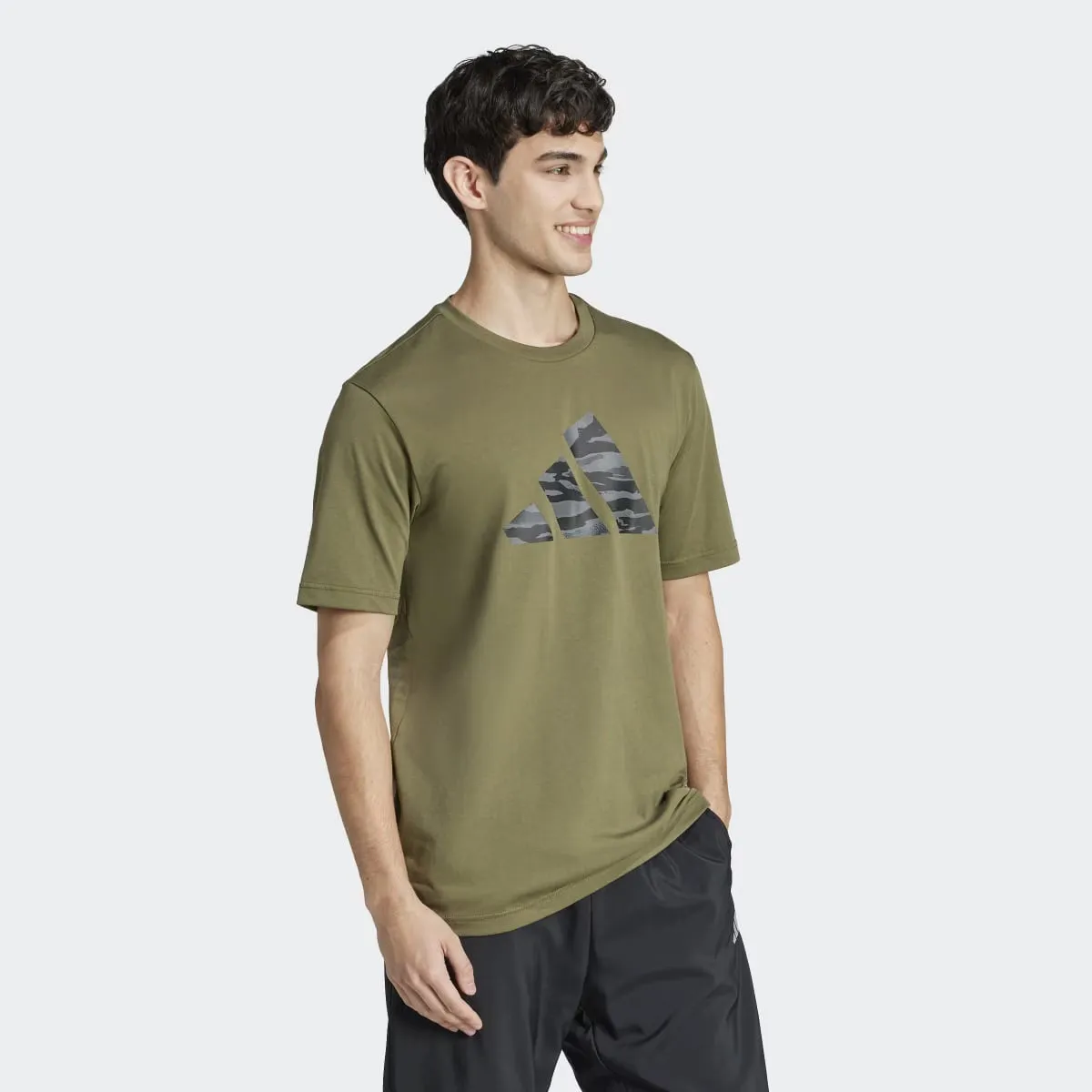 Мужская футболка с камуфляжным принтом Adidas Codes, зеленый — фото 4