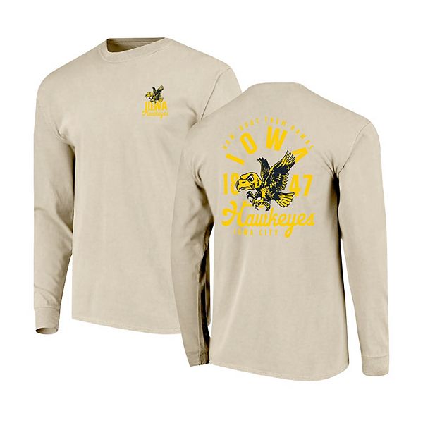 

Мужская футболка с длинным рукавом natural iowa hawkeyes comfort colors с накладкой-талисманом Image One