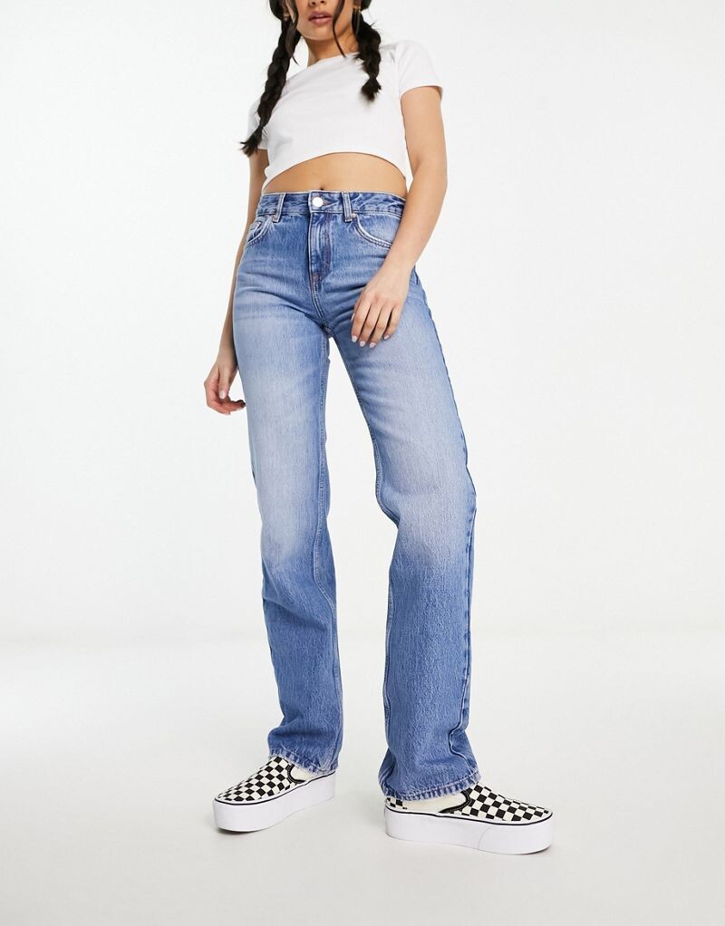 

Синие джинсы средней посадки со средней посадкой Pull&Bear