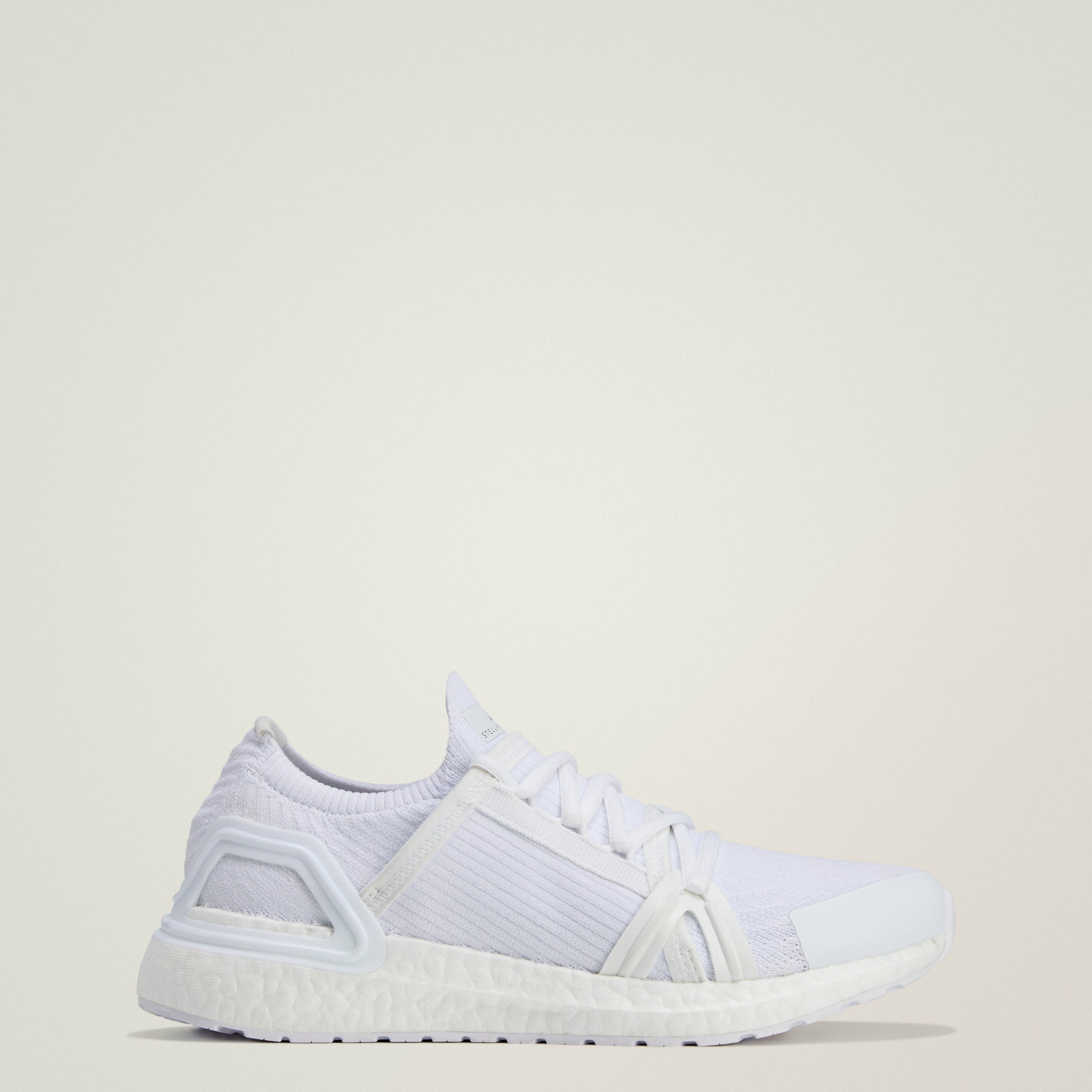 Женские Adidas Adidas by Stella McCartney Ultraboost DNA Кроссовки, белый