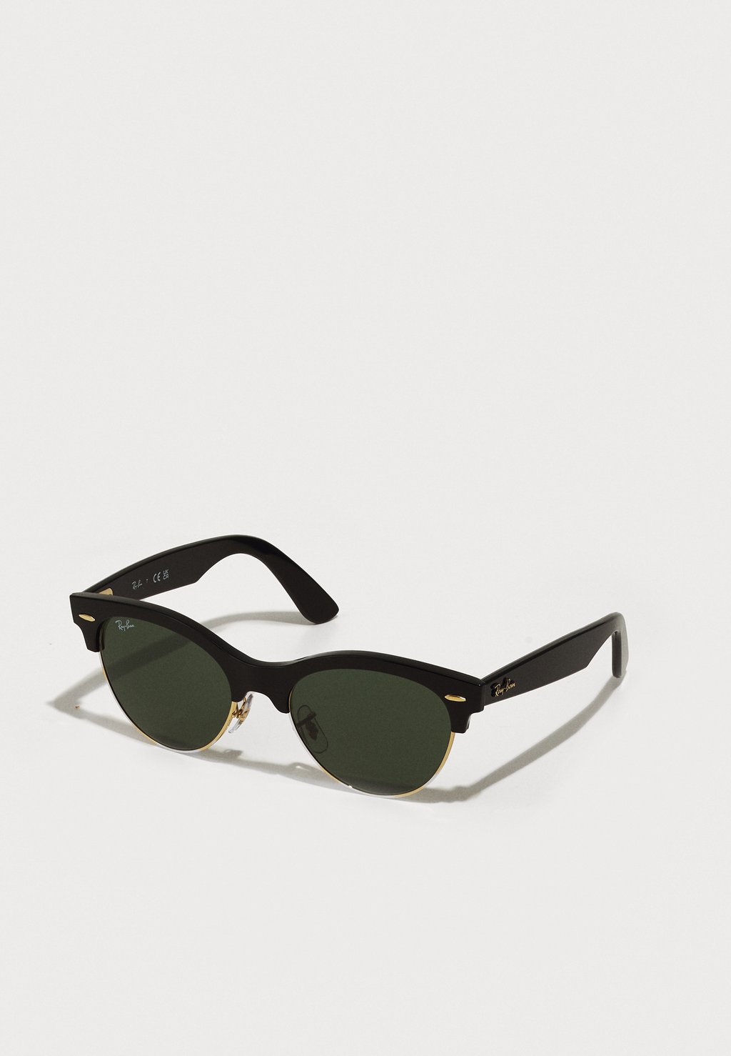

Солнцезащитные очки CLUBMASTER WAY Ray-Ban, черный