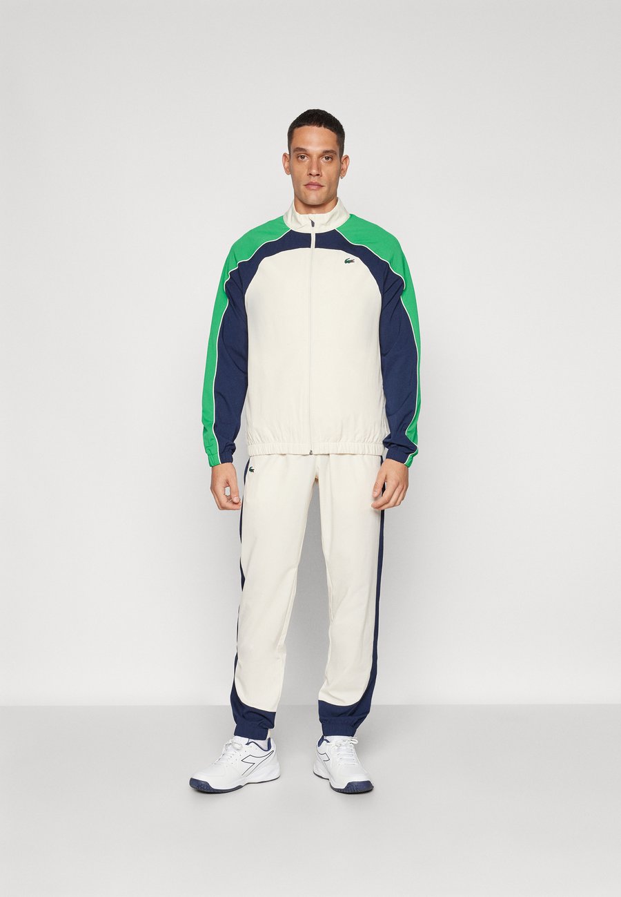 

Спортивный костюм Lacoste Sport TRACKSUIT TOUR, Lapland/Navy Blue/Calathea/Off-White