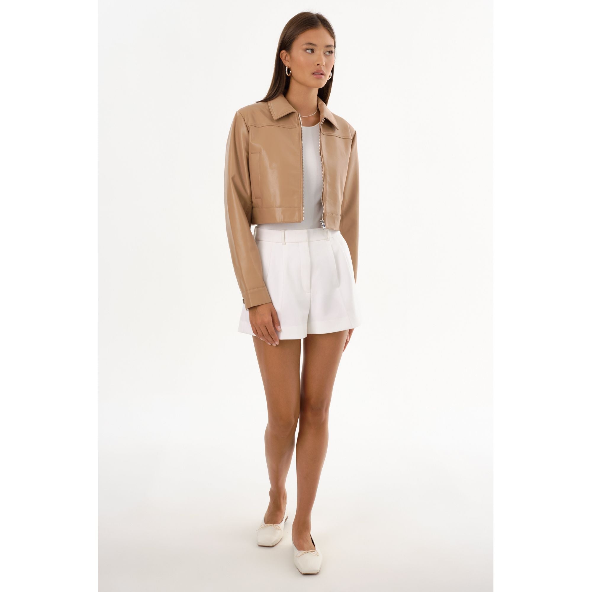 

Дамиана | Укороченная куртка из переработанной кожи Lamarque, коричневый