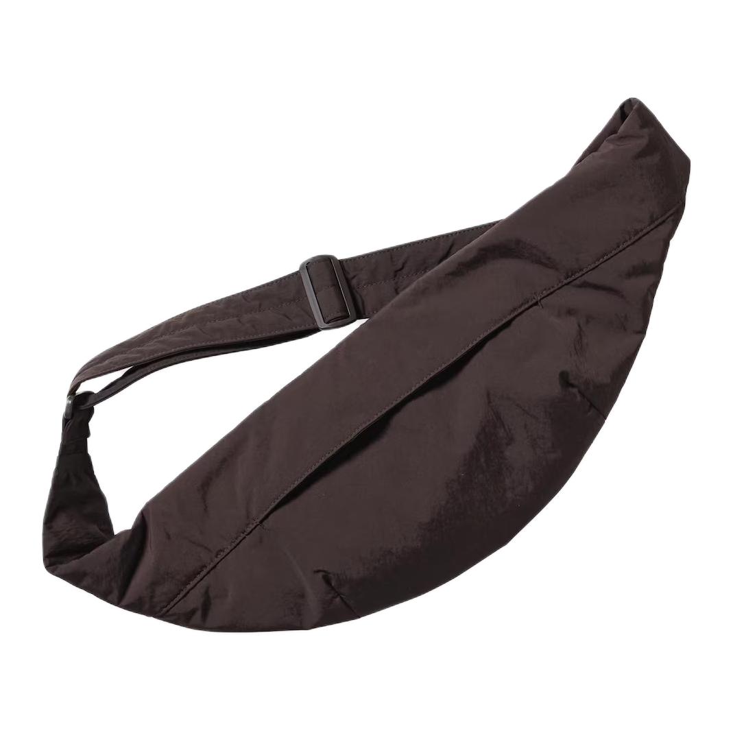 

UNIQLO Нейлоновая сумка кросс-боди Regular Unisex темно-коричневая