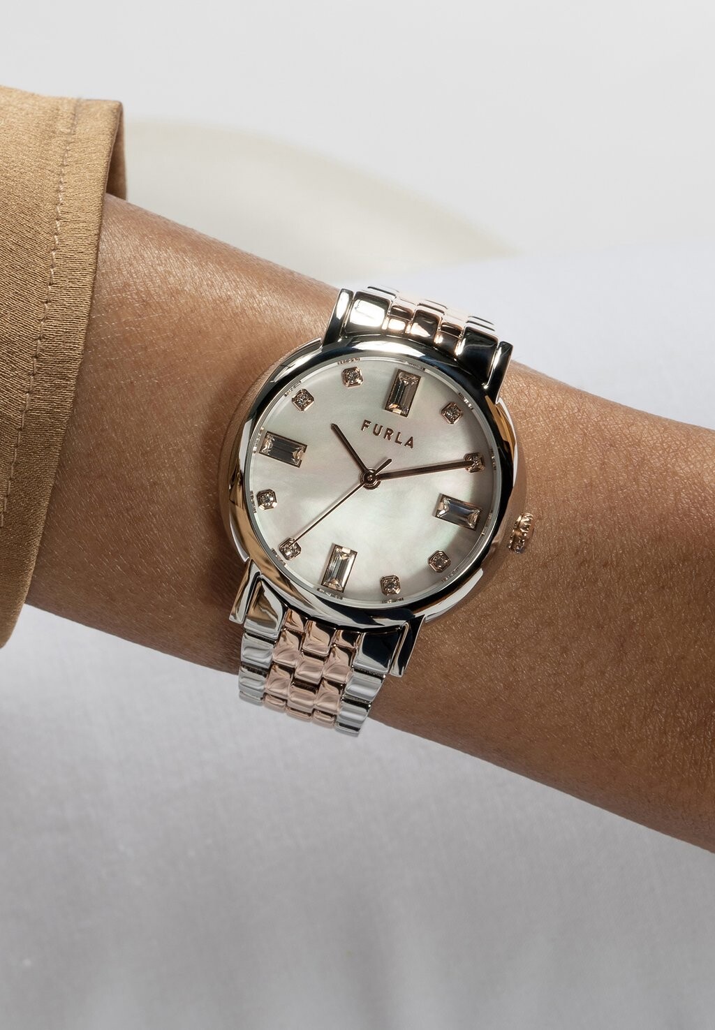 

Часы QUARTZ ANALOG EASY SHAPE Furla, цвет rose gold tone