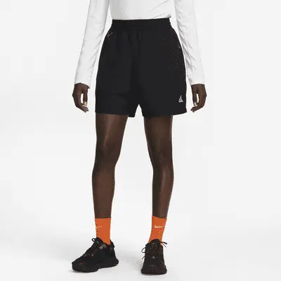 

Шорты Nike ACG, цвет Black/Summit White