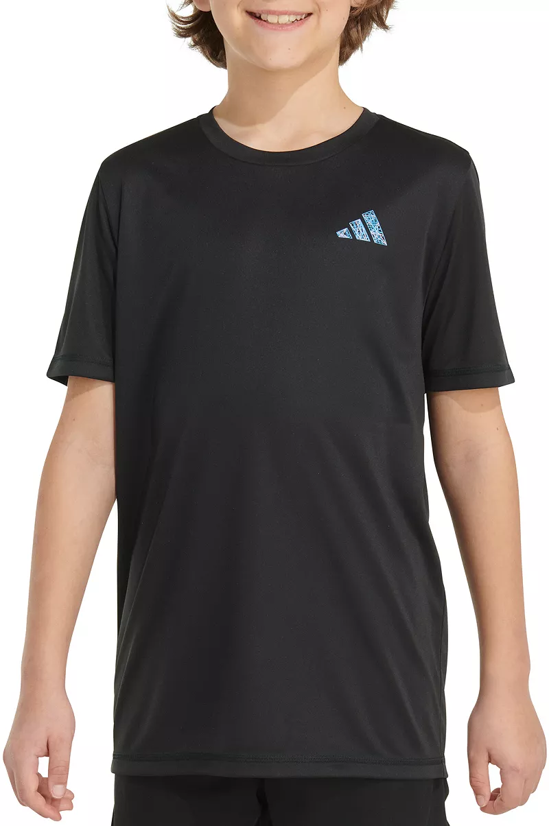 

Футболка с графическим рисунком AEROREADY для мальчиков Adidas Soccer Art, черный/розовый