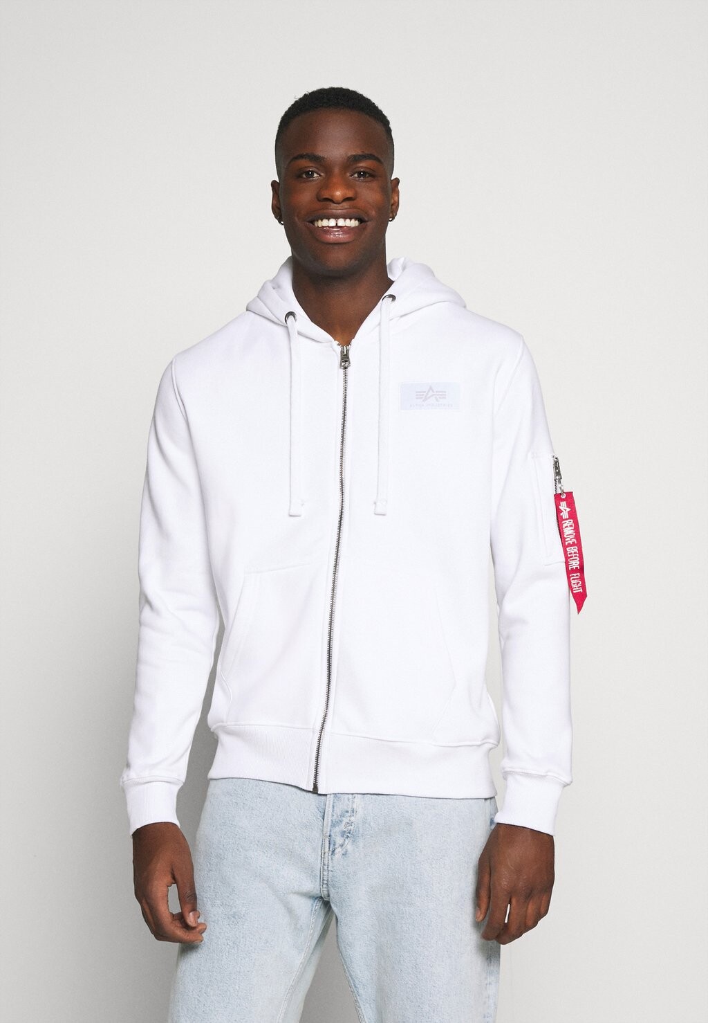 

Толстовка ZIP HOODY Alpha Industries, цвет white