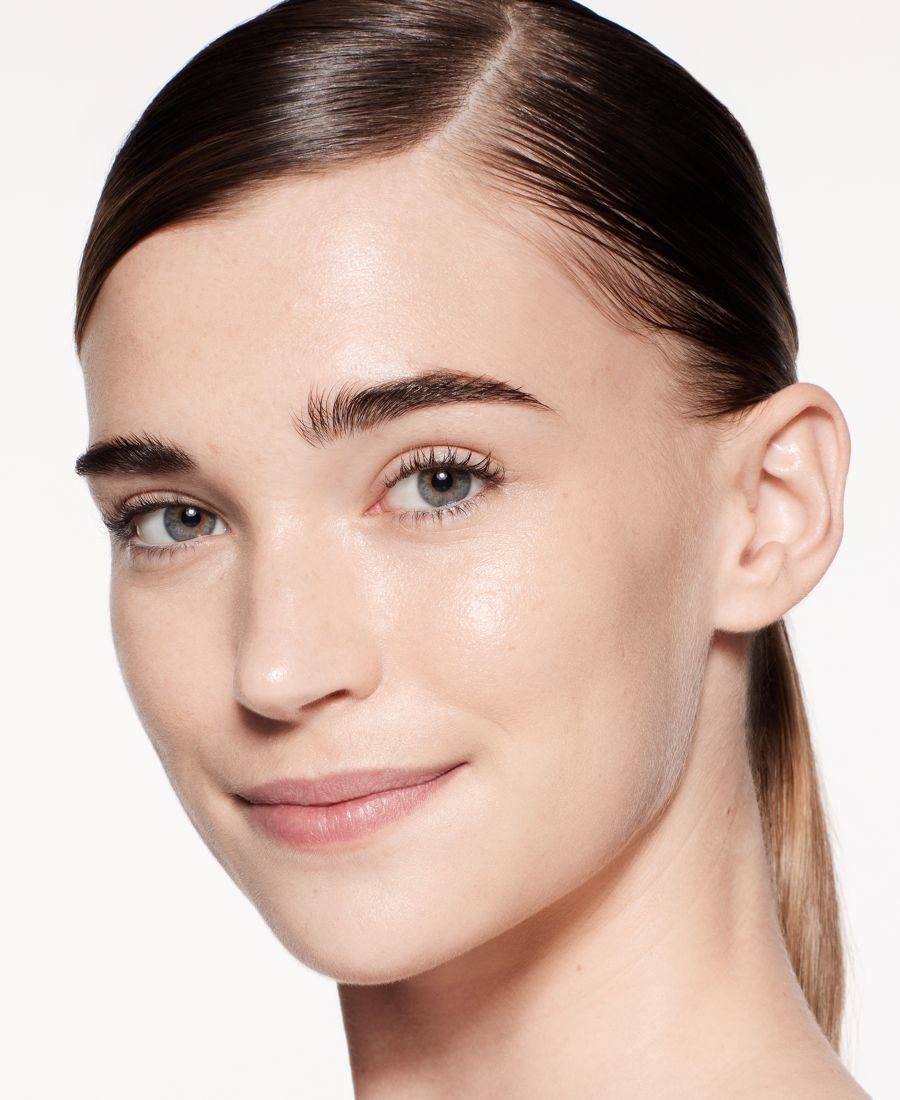 Тональный крем RevitalEssence Skin Glow Foundation SPF 30 Shiseido, цвет 130 opal — фото 2