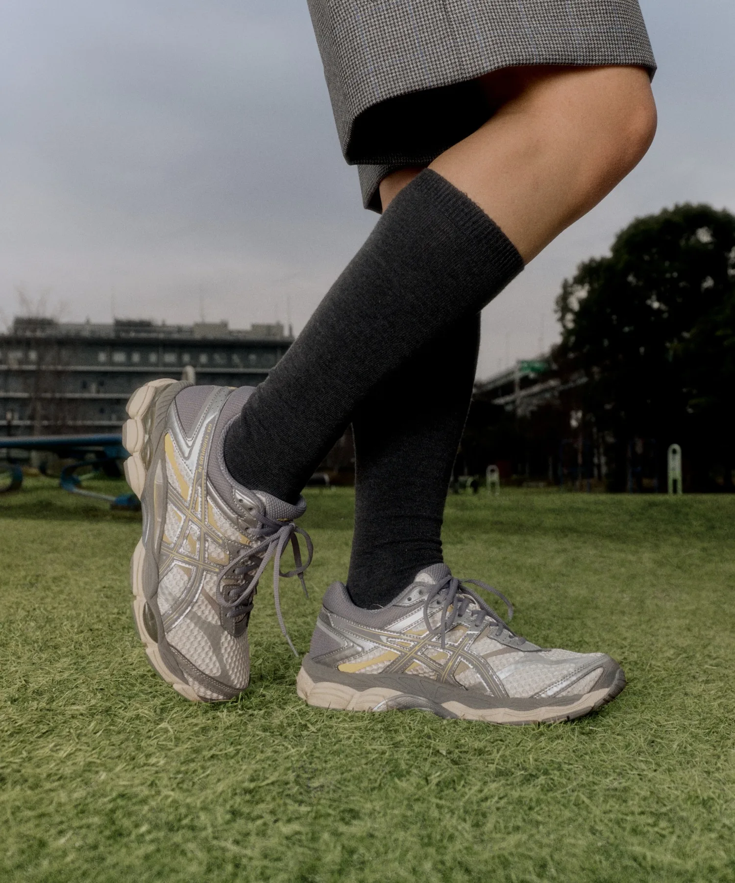 Унисекс кроссовки для бега ASICS GEL-CUMULUS 16 бело-серые