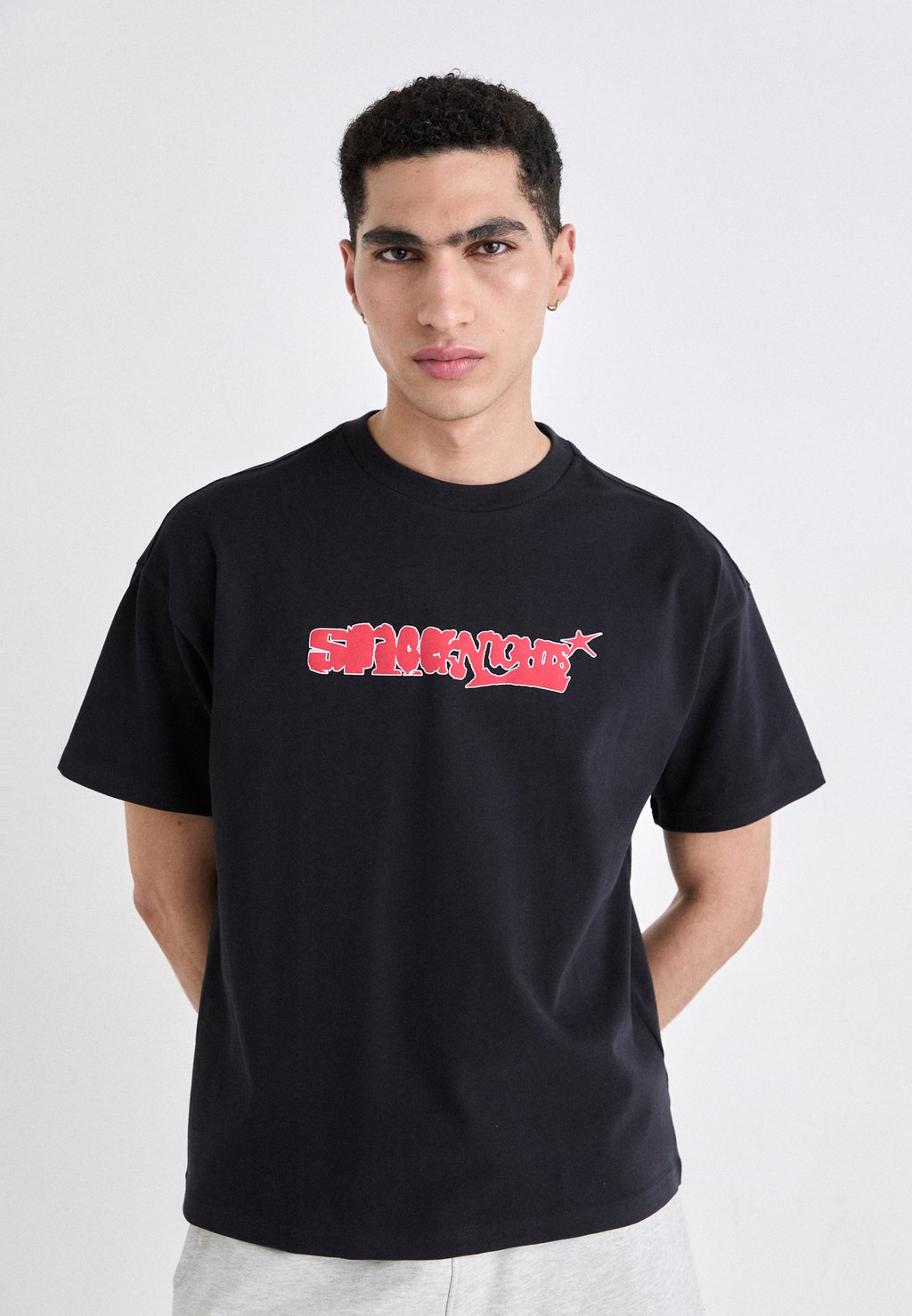 

Футболка с принтом BOXY GRAPHIC TEE Weekday, темно-синий