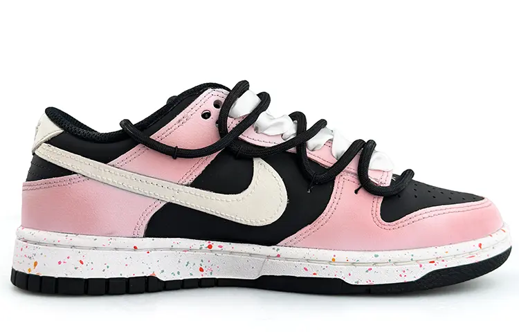 

Женские кроссовки для скейтбординга Nike Dunk Low, Black