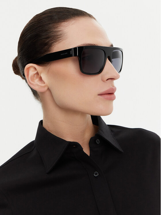 

Солнцезащитные очки TSM9061 Trussardi, черный