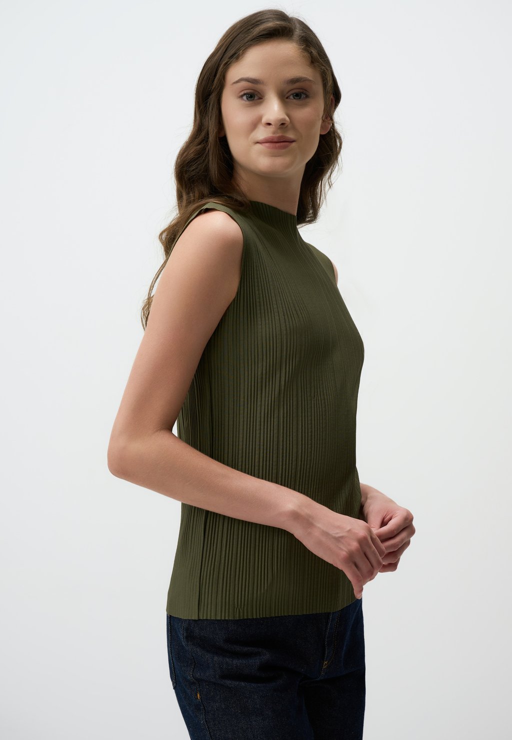 

Топ SLEEVELESS PLEATED Jimmy Key, хаки